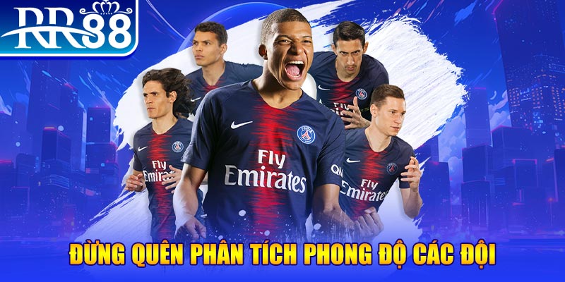 hip club chổi lông gà